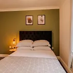 Moseley Village Nest