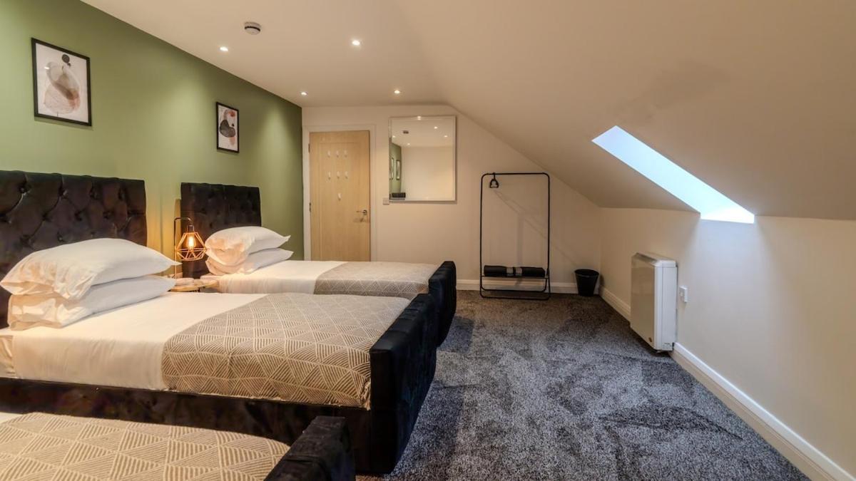 Moseley Village Nest Apartment