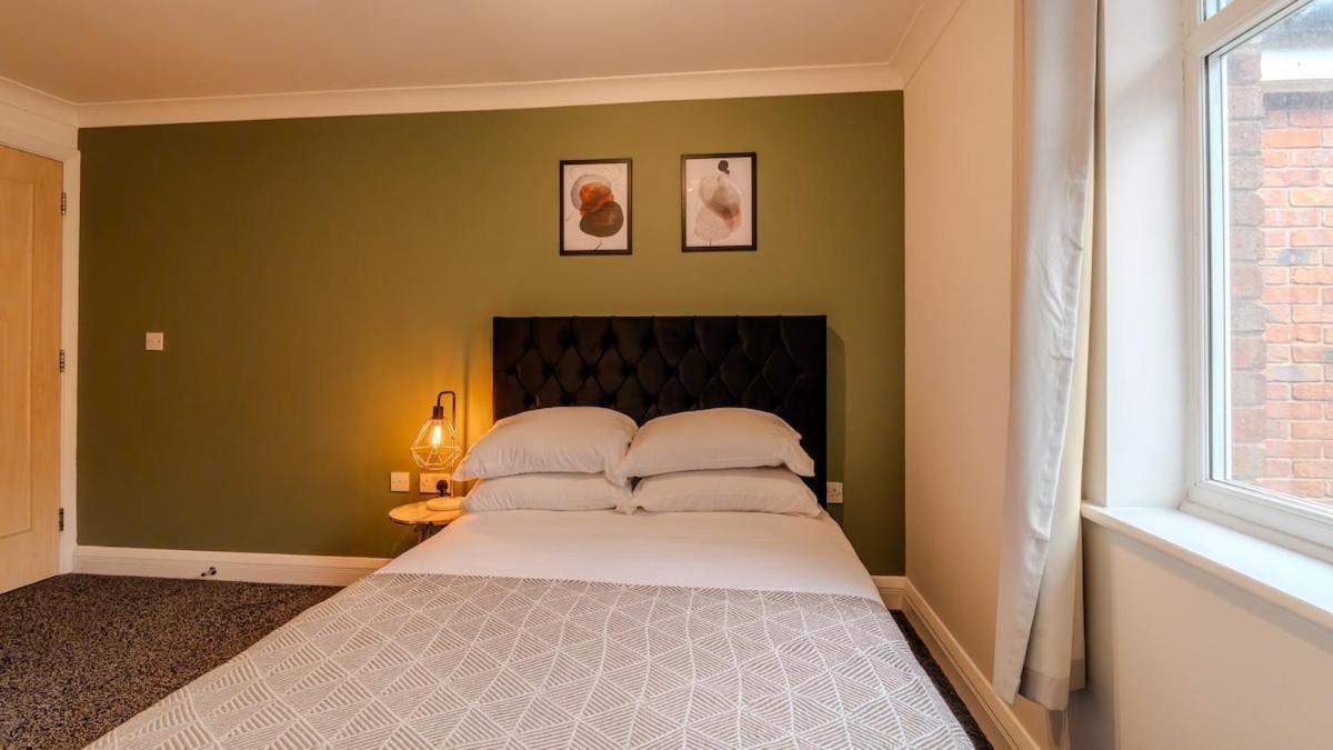 Moseley Village Nest Apartment